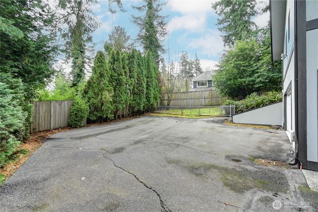 $2,399,850 | 9901 Northeast 32nd Street, Bellevue, WA 98004
