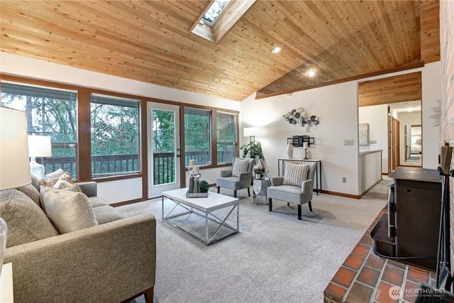 $2,399,850 | 9901 Northeast 32nd Street, Bellevue, WA 98004