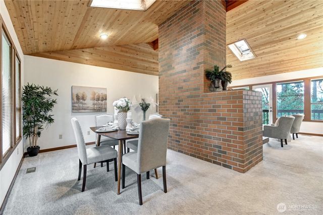 $2,399,850 | 9901 Northeast 32nd Street, Bellevue, WA 98004