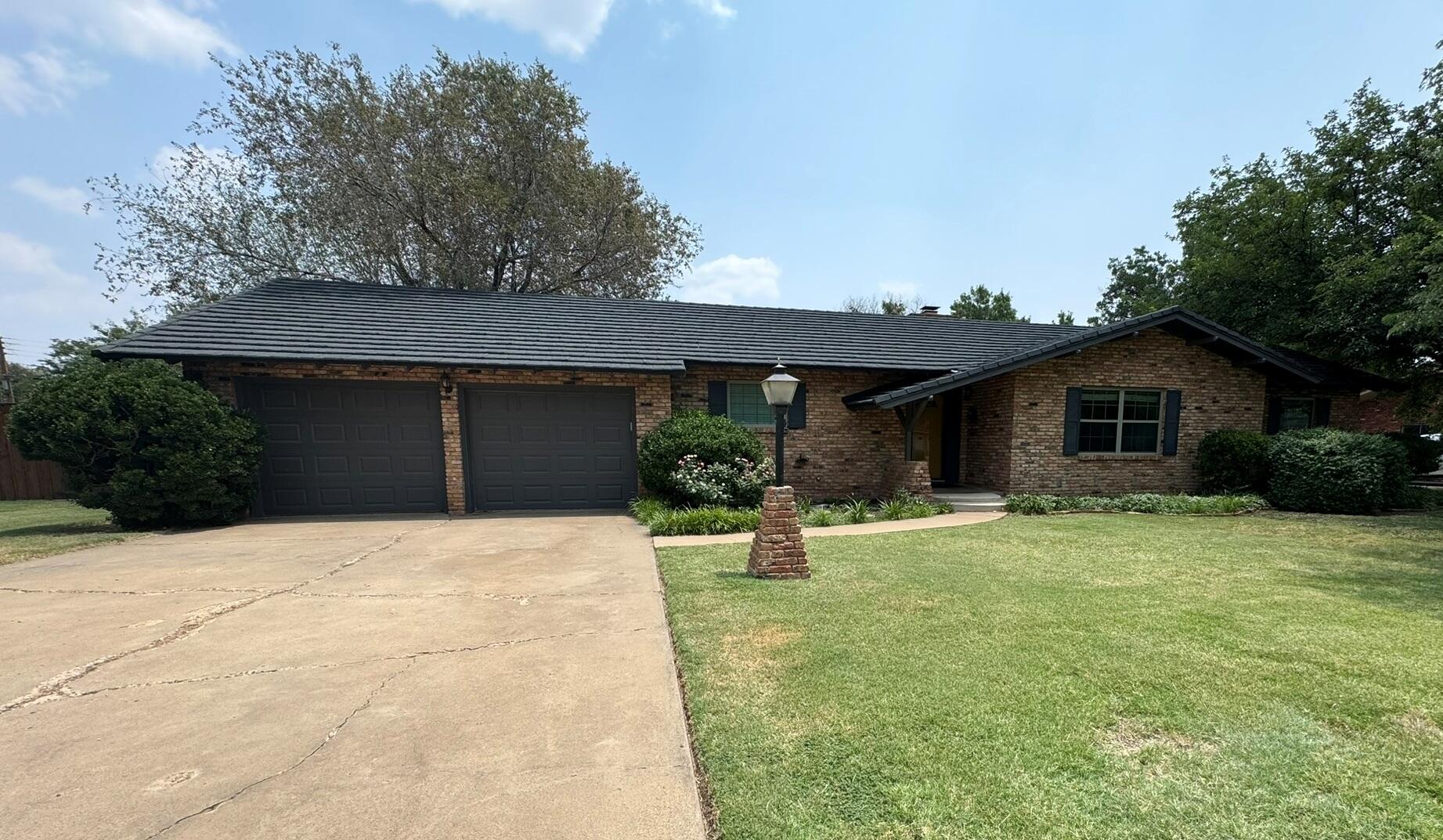 1408 Amarillo Plainview, TX 79072 - Photo 2 of 33 IMG_3250