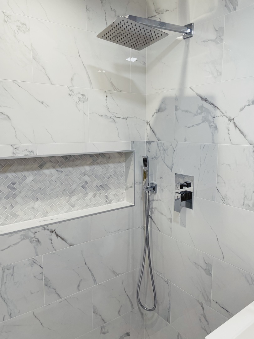 1017 Dell Road Northbrook, IL 60062 - Photo 36 of 52 a bathroom with a shower