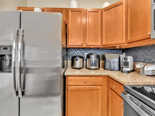 $2,975 | 8926 West 35th Court, Hialeah, FL 33018