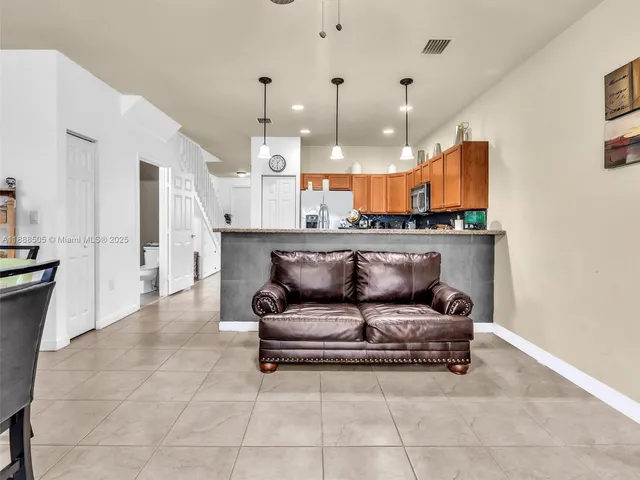 $2,975 | 8926 West 35th Court, Hialeah, FL 33018