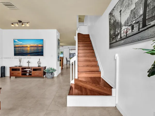 $2,975 | 8926 West 35th Court, Hialeah, FL 33018