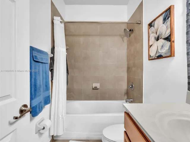 $2,975 | 8926 West 35th Court, Hialeah, FL 33018