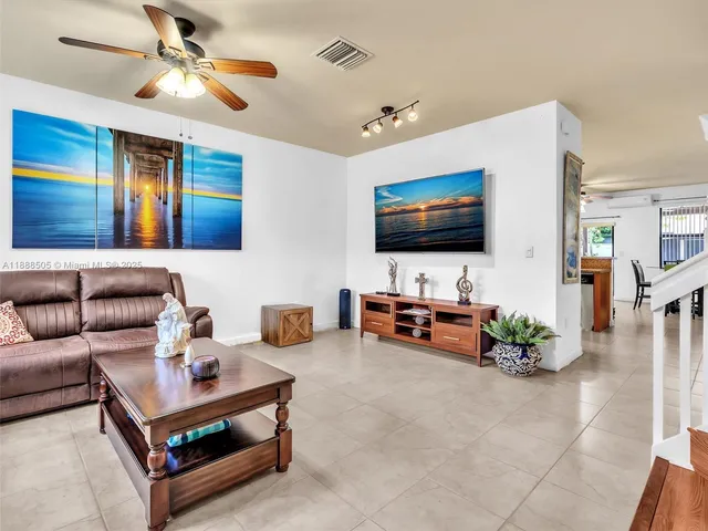 $2,975 | 8926 West 35th Court, Hialeah, FL 33018