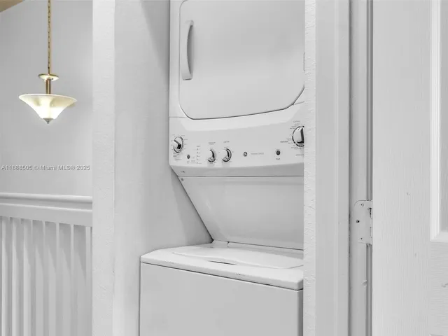 $2,975 | 8926 West 35th Court, Hialeah, FL 33018