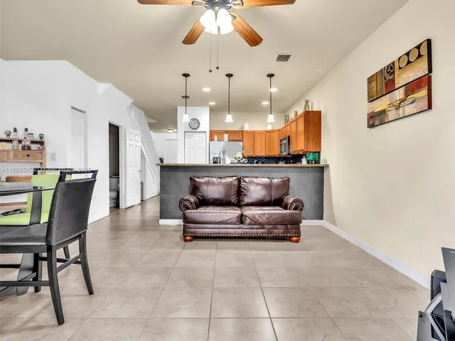 $2,975 | 8926 West 35th Court, Hialeah, FL 33018