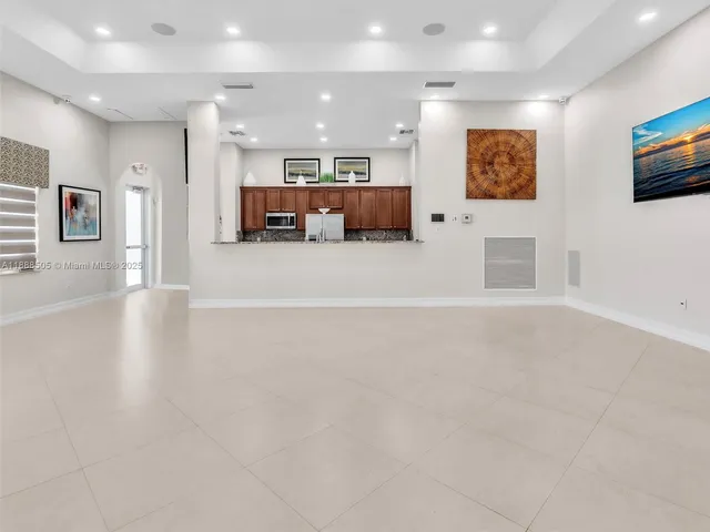 $2,975 | 8926 West 35th Court, Hialeah, FL 33018