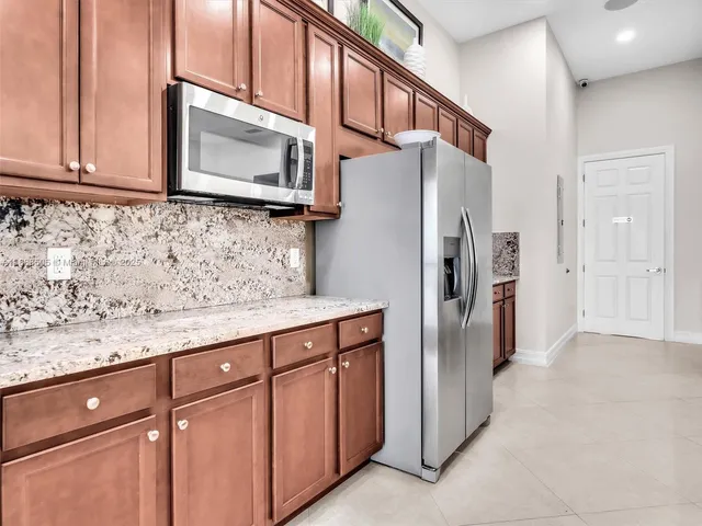 $2,975 | 8926 West 35th Court, Hialeah, FL 33018