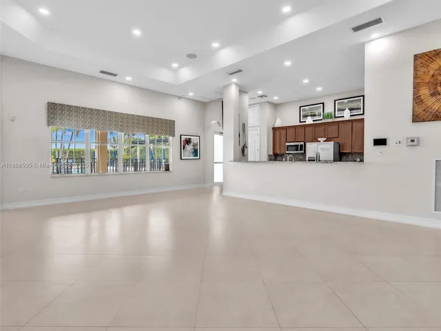 $2,975 | 8926 West 35th Court, Hialeah, FL 33018