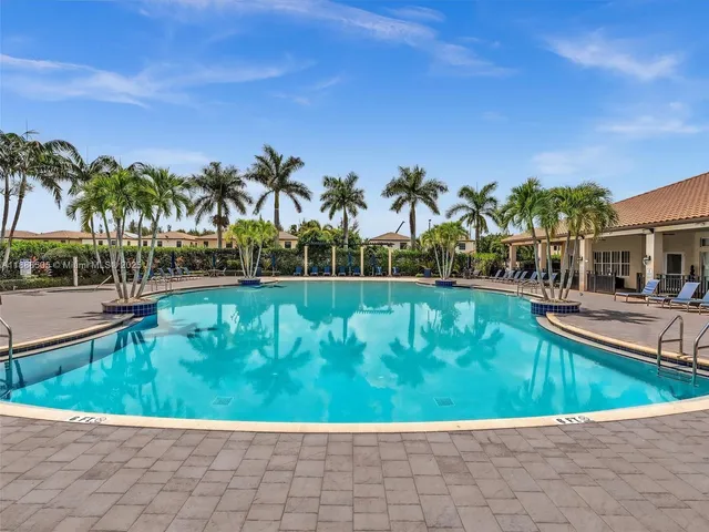 $2,975 | 8926 West 35th Court, Hialeah, FL 33018