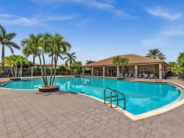 $2,975 | 8926 West 35th Court, Hialeah, FL 33018