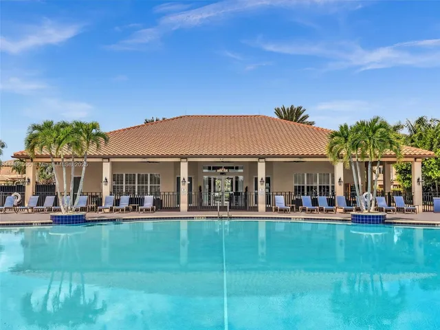 $2,975 | 8926 West 35th Court, Hialeah, FL 33018