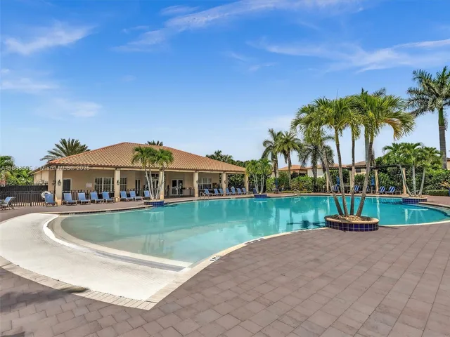 $2,975 | 8926 West 35th Court, Hialeah, FL 33018