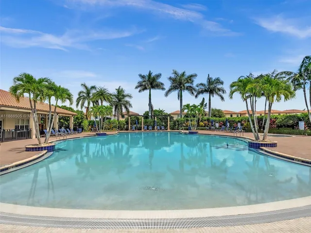 $2,975 | 8926 West 35th Court, Hialeah, FL 33018