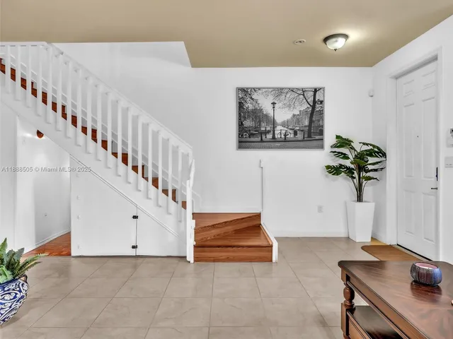 $2,975 | 8926 West 35th Court, Hialeah, FL 33018