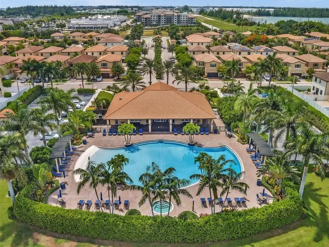 $2,975 | 8926 West 35th Court, Hialeah, FL 33018