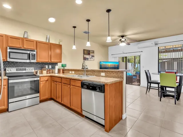 $2,975 | 8926 West 35th Court, Hialeah, FL 33018