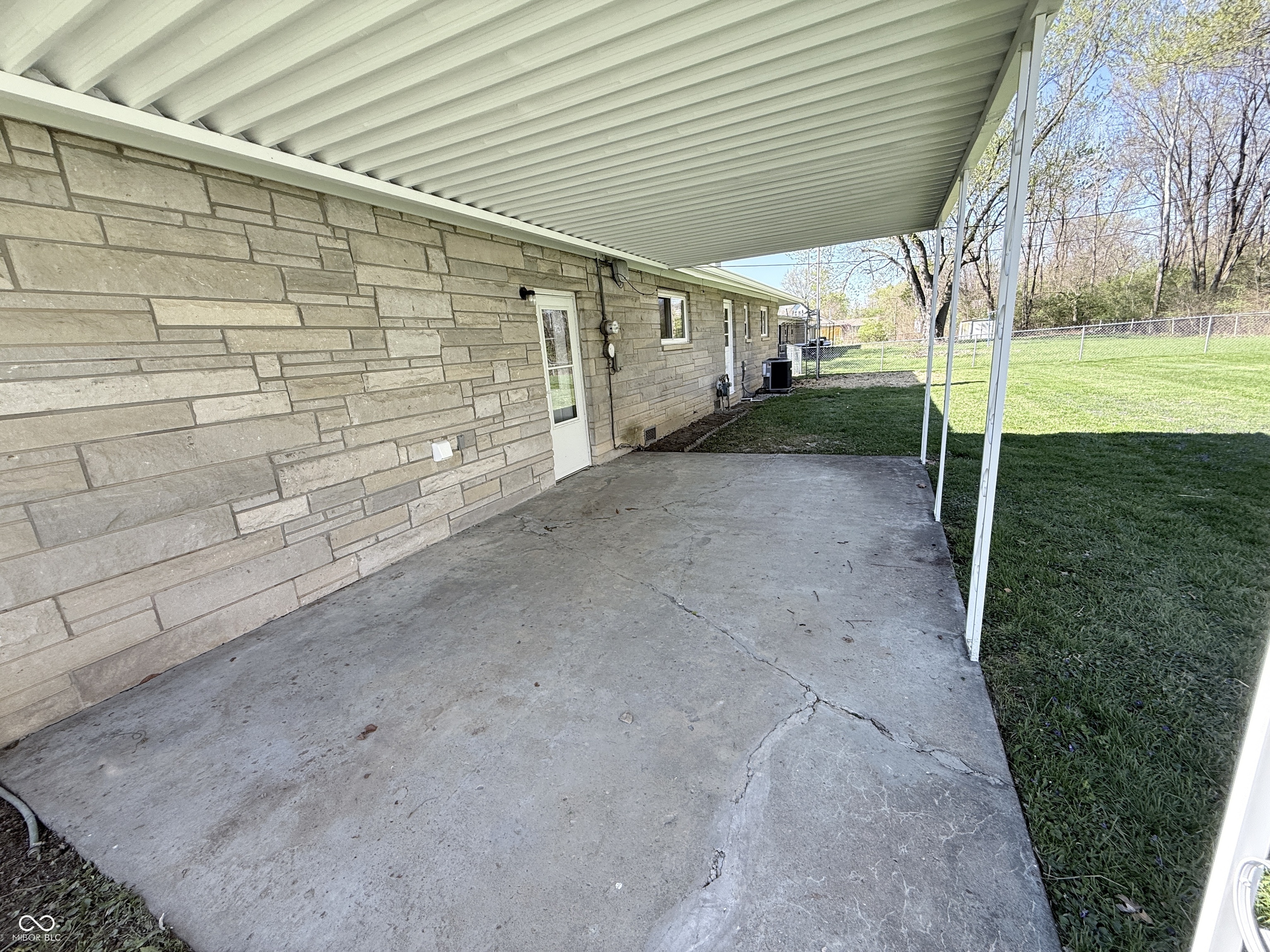 1015 South Franklin Road Indianapolis, IN 46239 - Photo 11 of 19