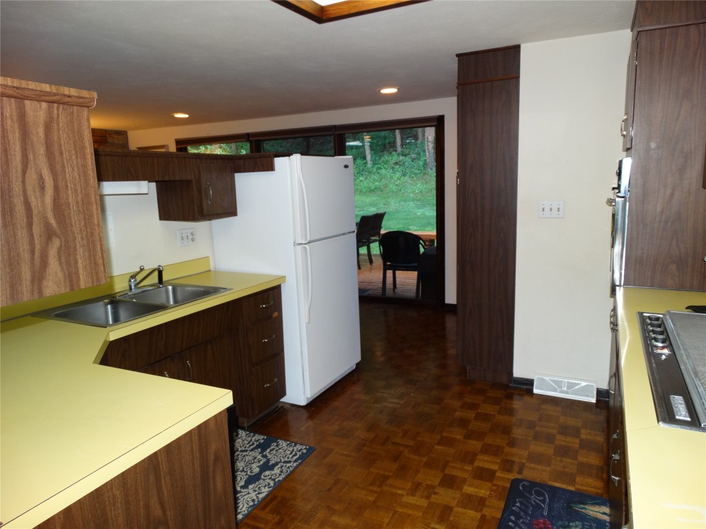 483 Jones Road Vestal, NY 13850 - Photo 17 of 42 Gallery Image 17