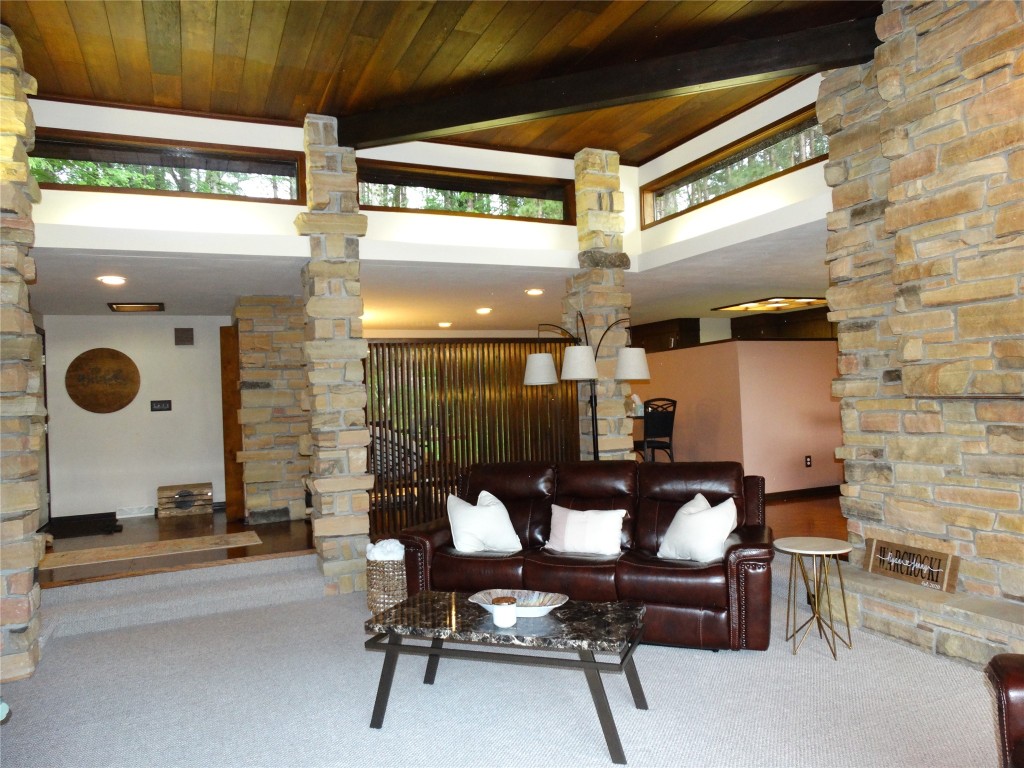 483 Jones Road Vestal, NY 13850 - Photo 4 of 42 Gallery Image 4