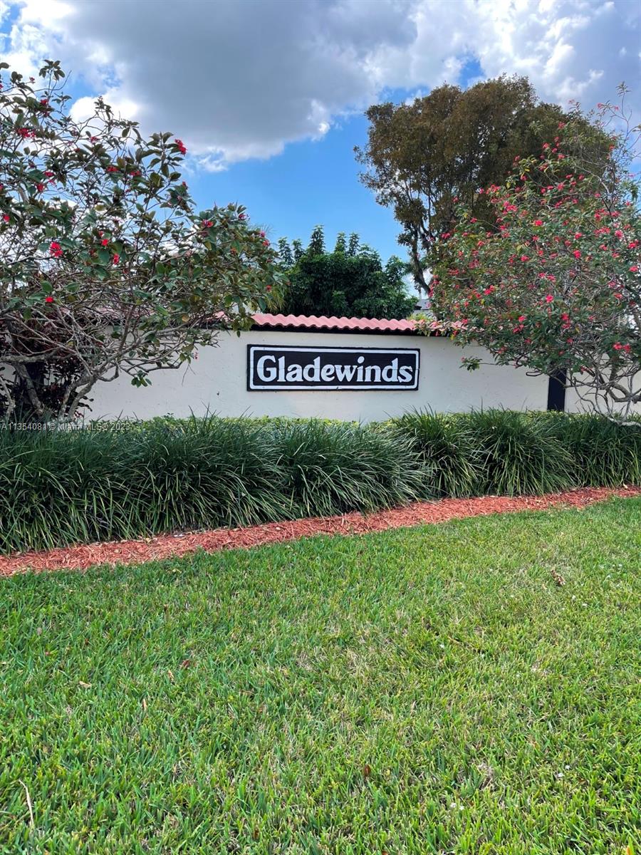 9054 Southwest 112th Place Miami, FL 33176 - Photo 4 of 21