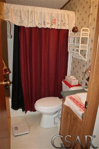 9886 Godfrey Road Bancroft, MI 48414 - Photo 17 of 19 31155956-16.JPG