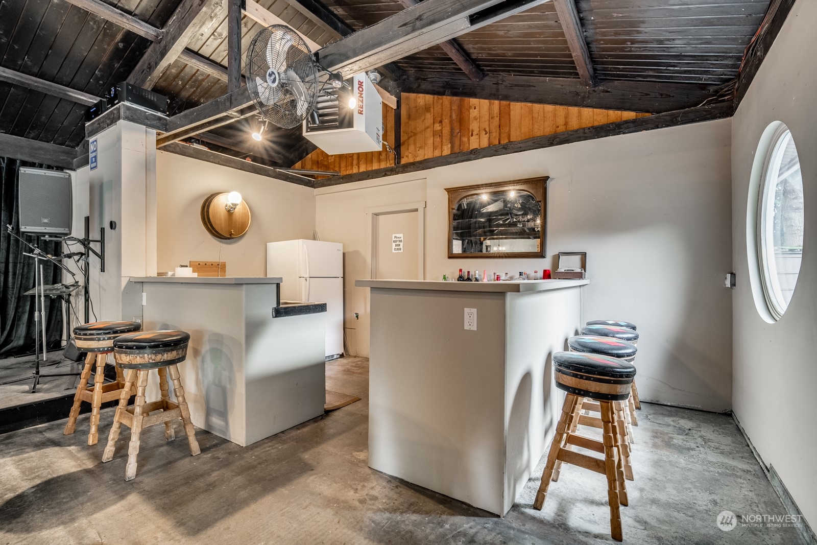 12325 Old Snohomish Monroe Road Snohomish, WA 98290 - Photo 32 of 40 a view of kitchen with a table and chairs