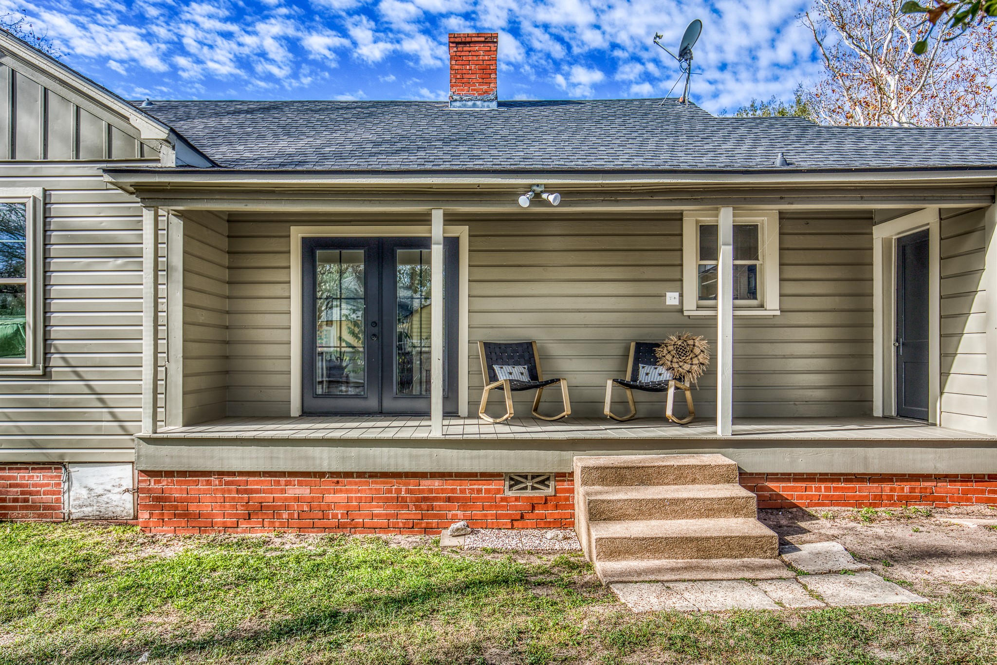 602 Alma Street Brenham, TX 77833 - Photo 19 of 20 a front view of a house with a yard