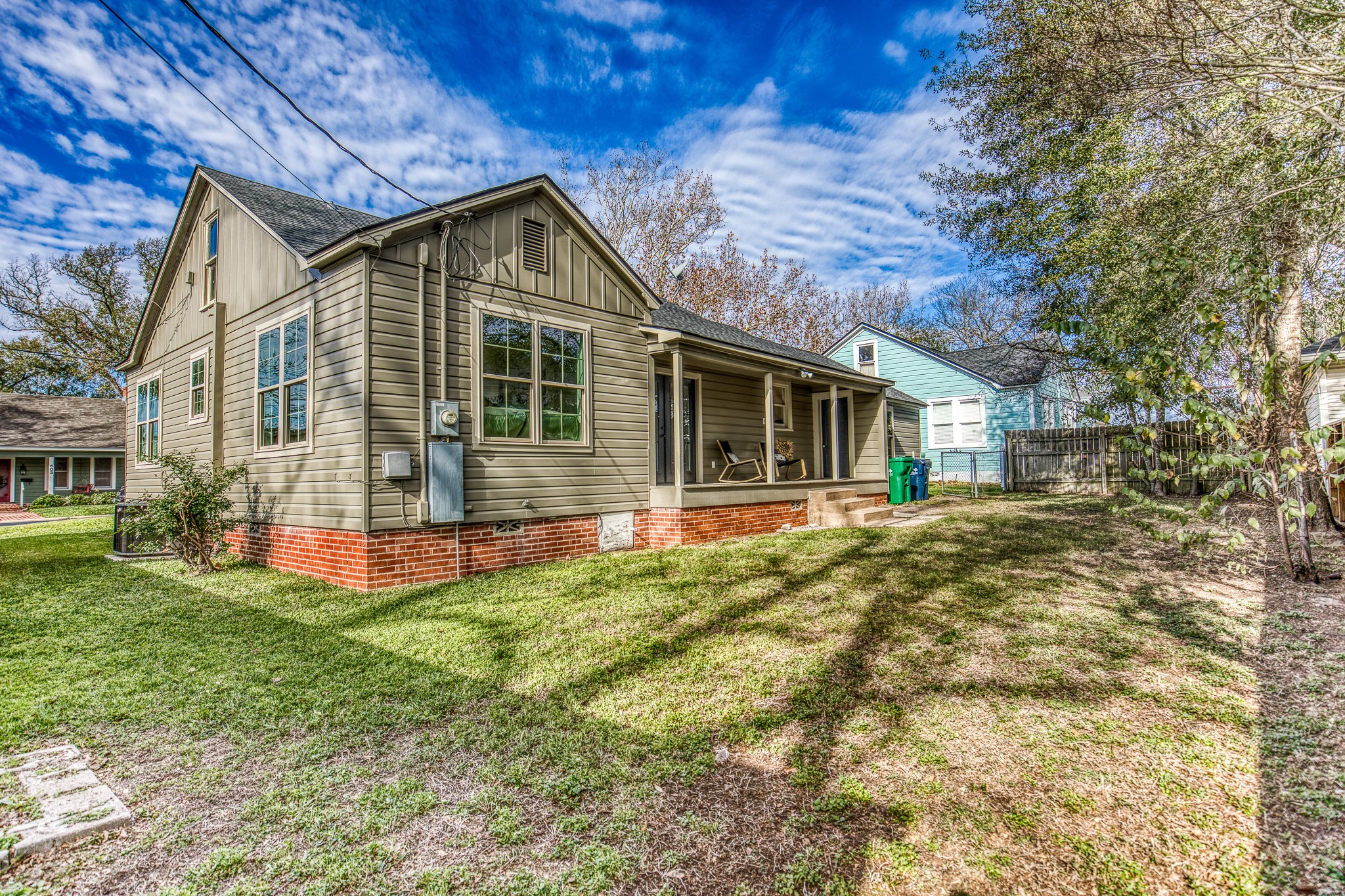 602 Alma Street Brenham, TX 77833 - Photo 20 of 20 front view of a house with a yard