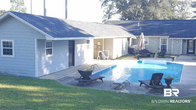 3470 Radcliff Road Saraland, AL 36571 - Photo 4 of 11 Backyard pool view