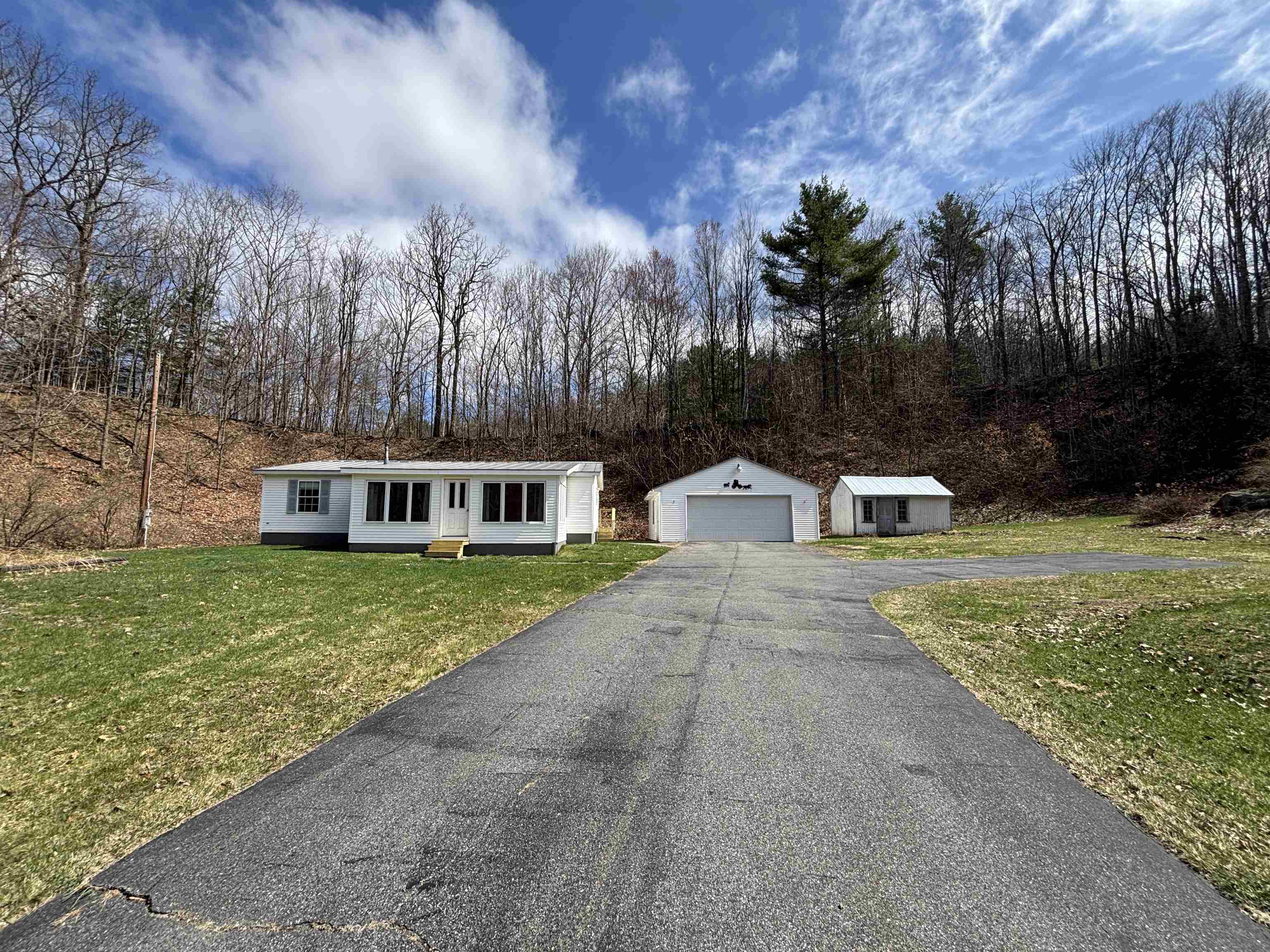 1109 Highway 4A Enfield, NH 03748 - Photo 4 of 27