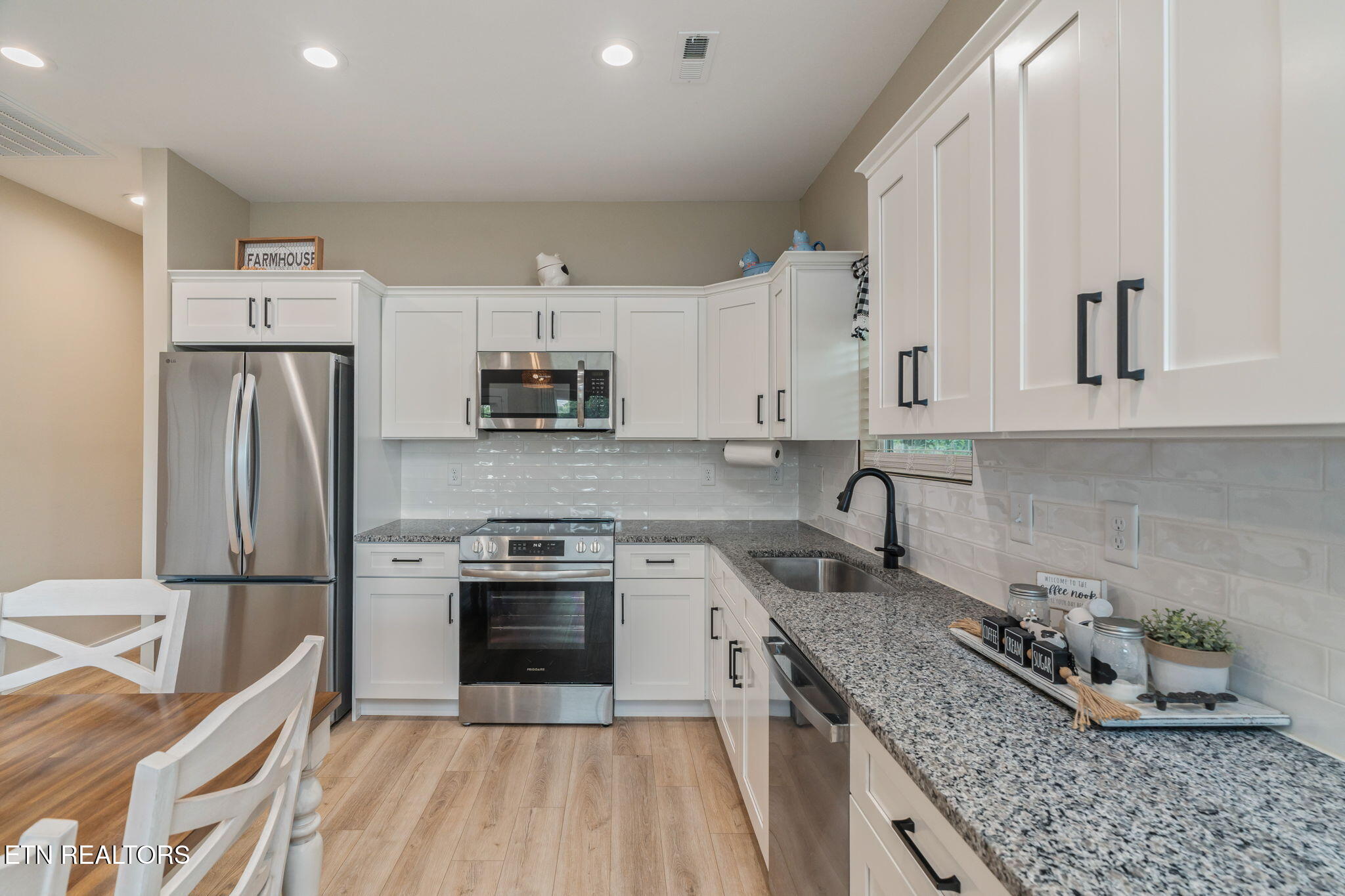 232 West Stephenson Street Alcoa, TN 37701 - Photo 11 of 25 Kitchen