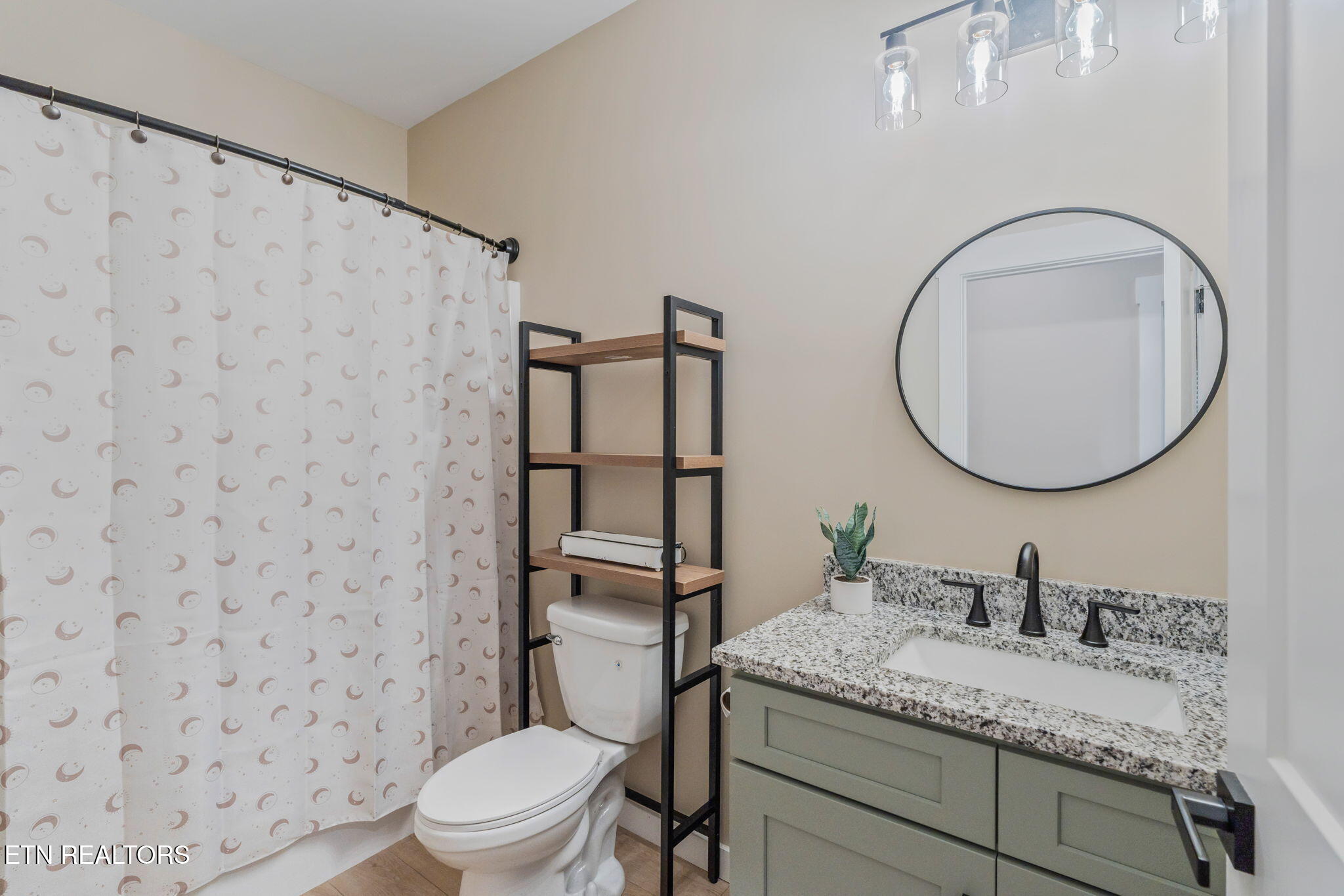 232 West Stephenson Street Alcoa, TN 37701 - Photo 18 of 25 Full Bath 2