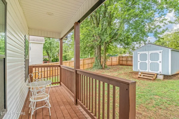 $367,500 | 232 West Stephenson Street, Alcoa, TN 37701