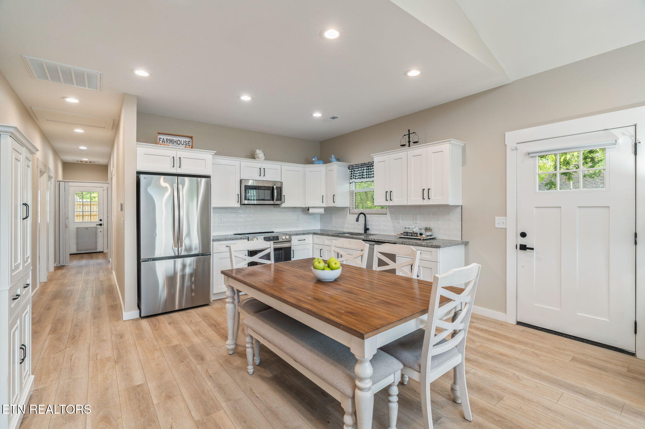 232 West Stephenson Street Alcoa, TN 37701 - Photo 8 of 25 Dining