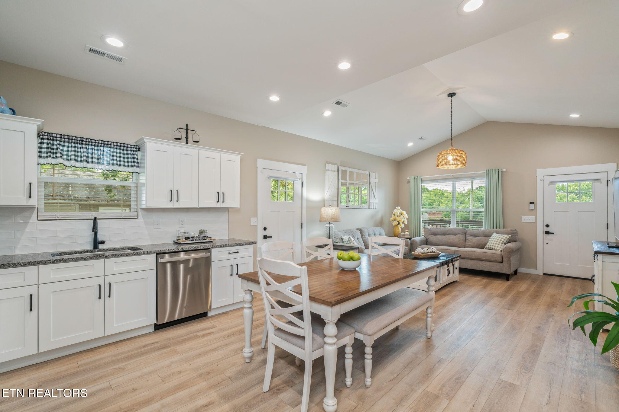 232 West Stephenson Street Alcoa, TN 37701 - Photo 10 of 25 Kitchen