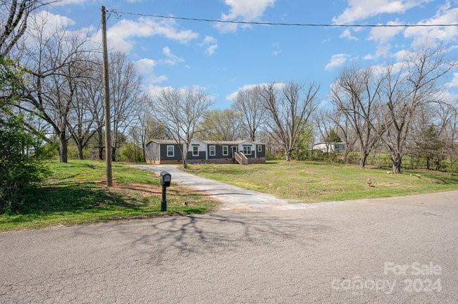 127 Robs Court Grover, NC 28073 - Photo 4 of 34 Gallery Image 4