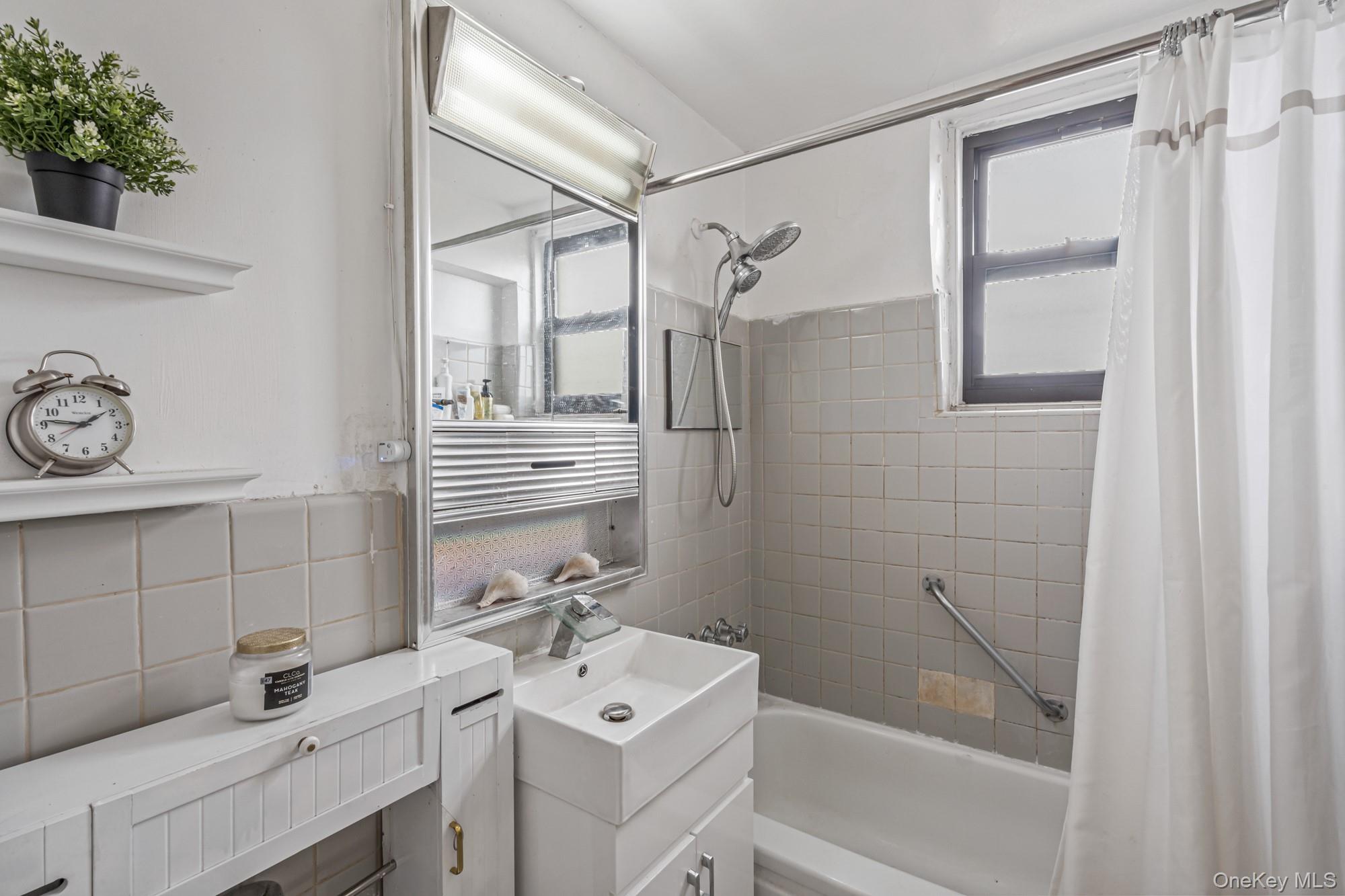 99-45 60th Avenue, Unit 6J Queens, NY 11368 - Photo 13 of 19