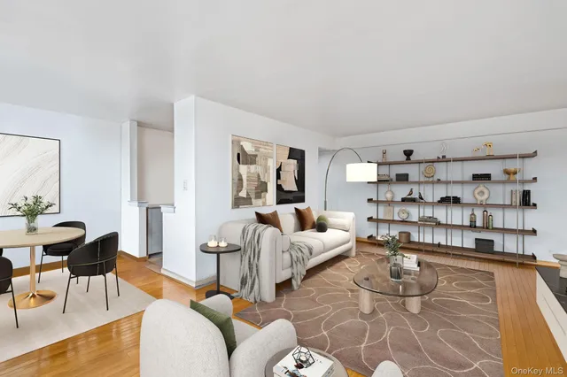 $359,000 | 99-45 60th Avenue, Unit 6J | South Corona