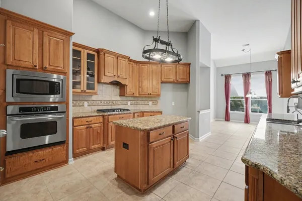 $2,950 | 2891 Tuscania Lane, League City, TX 77573