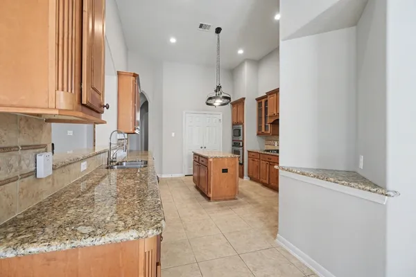 $2,950 | 2891 Tuscania Lane, League City, TX 77573