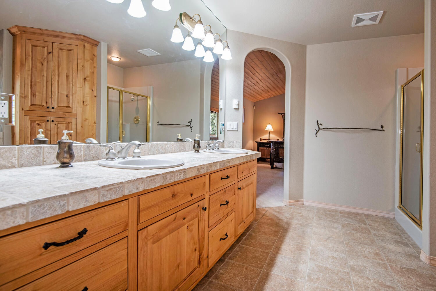 13430 Triflorium Black Butte Ranch, OR 97759 - Photo 8 of 26 13430 Triflorium Black Butte-large-008-0