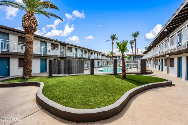 $799 | 3025 North 32nd Street, Unit 8, Phoenix, AZ 85018