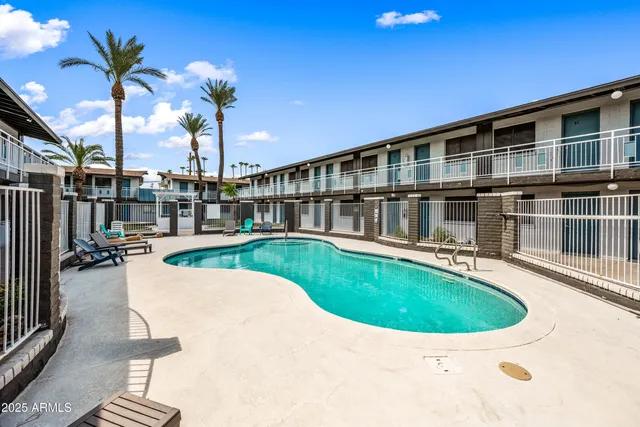 $799 | 3025 North 32nd Street, Unit 8, Phoenix, AZ 85018
