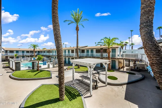 $799 | 3025 North 32nd Street, Unit 8, Phoenix, AZ 85018