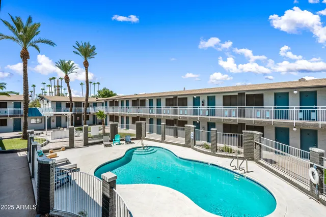 $799 | 3025 North 32nd Street, Unit 8, Phoenix, AZ 85018