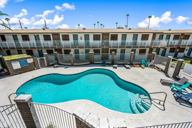 $799 | 3025 North 32nd Street, Unit 8, Phoenix, AZ 85018