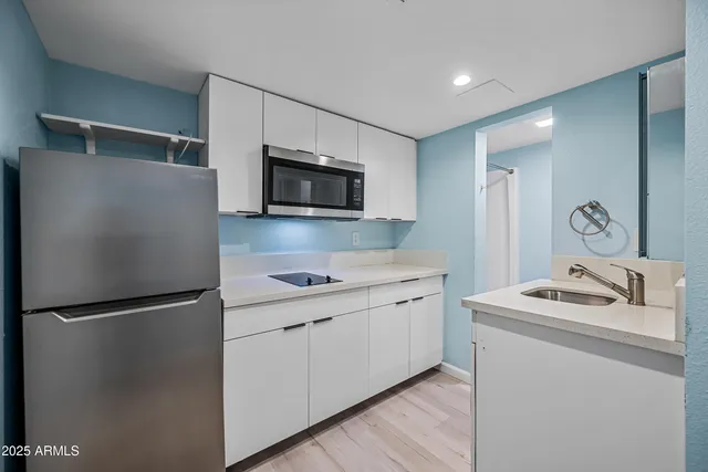 $799 | 3025 North 32nd Street, Unit 8, Phoenix, AZ 85018